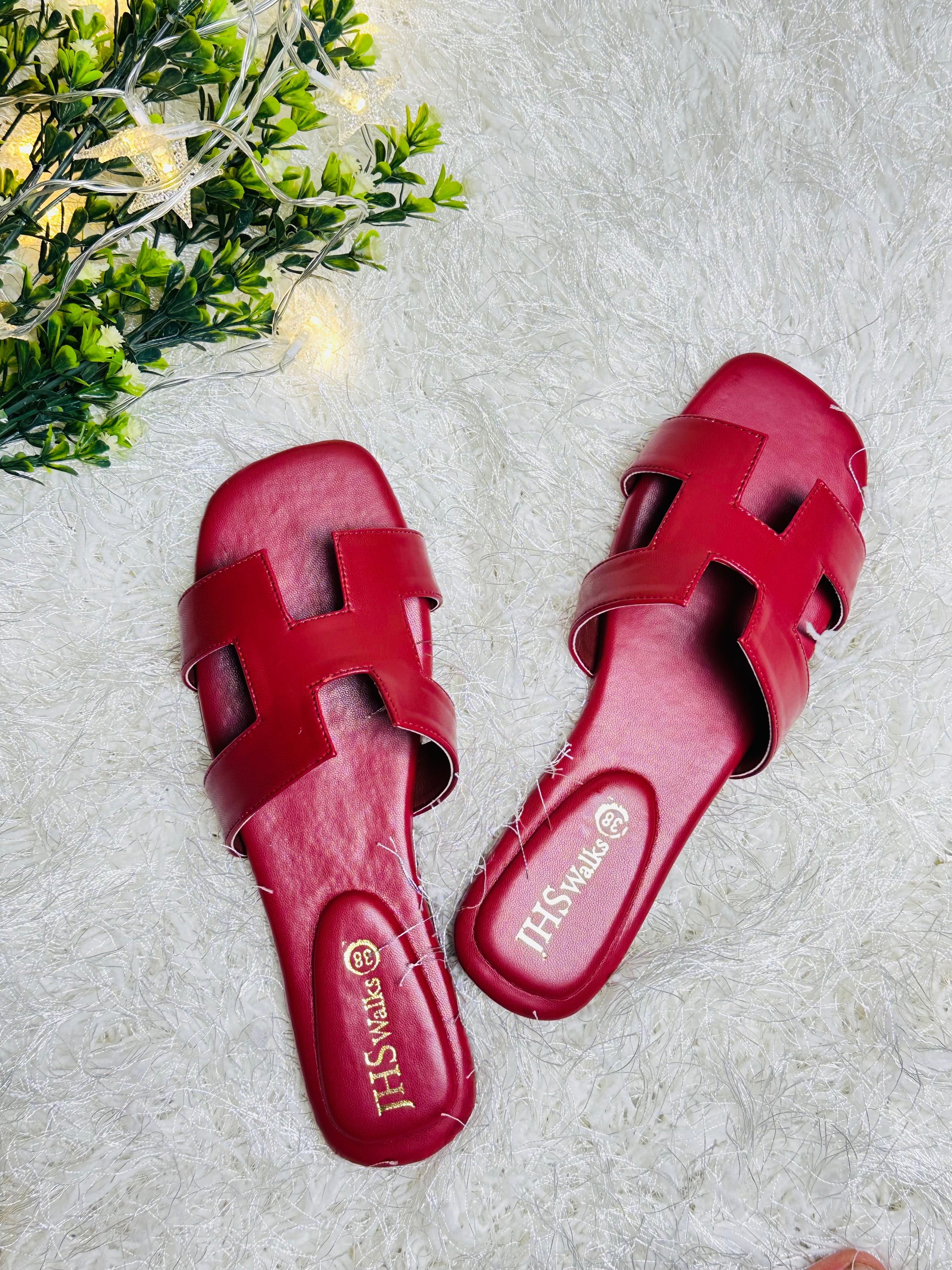 Women’s Maroon Elegance Flat Slippers