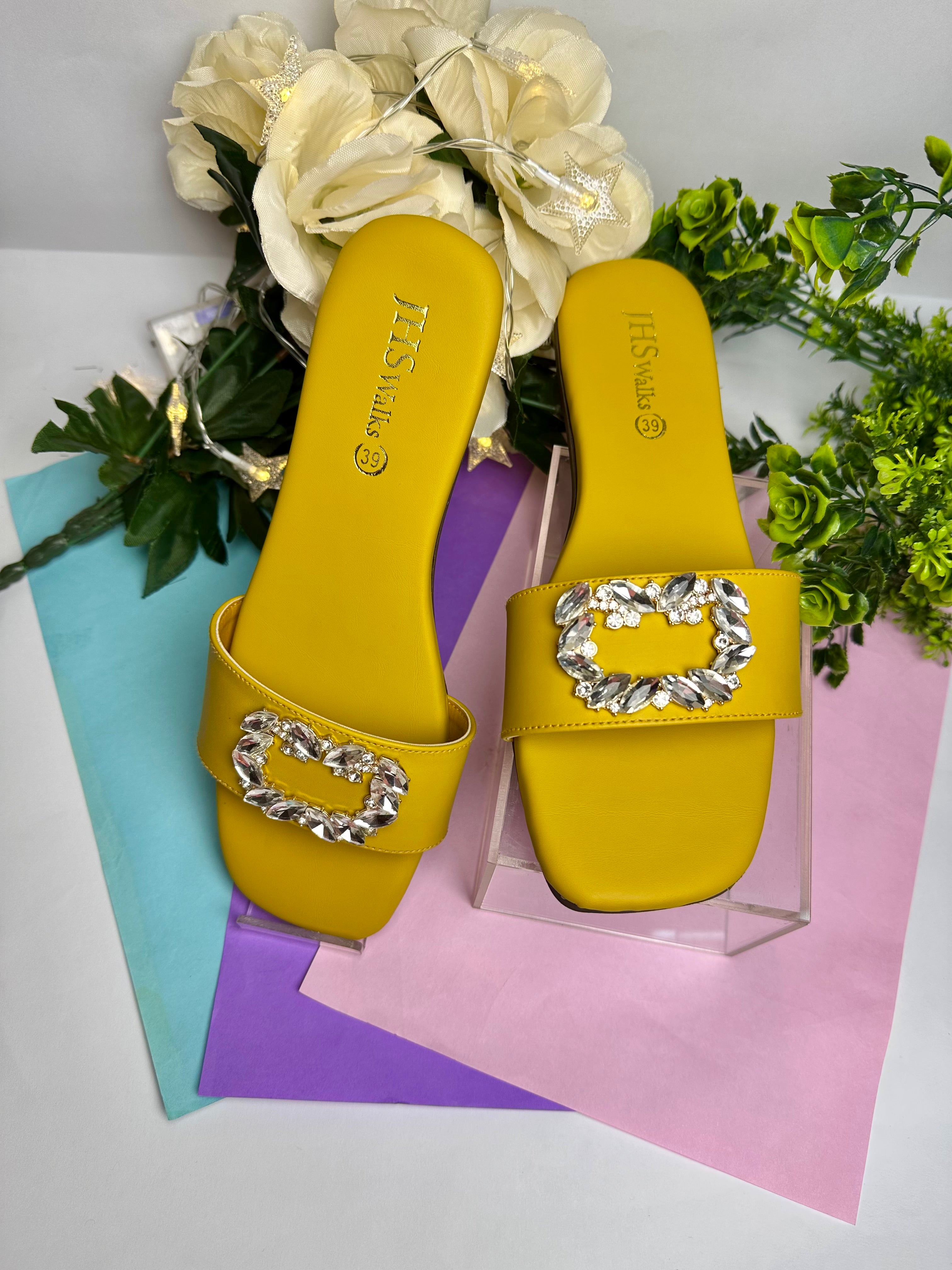 🌞 Sunny Luxe Crystal Slide