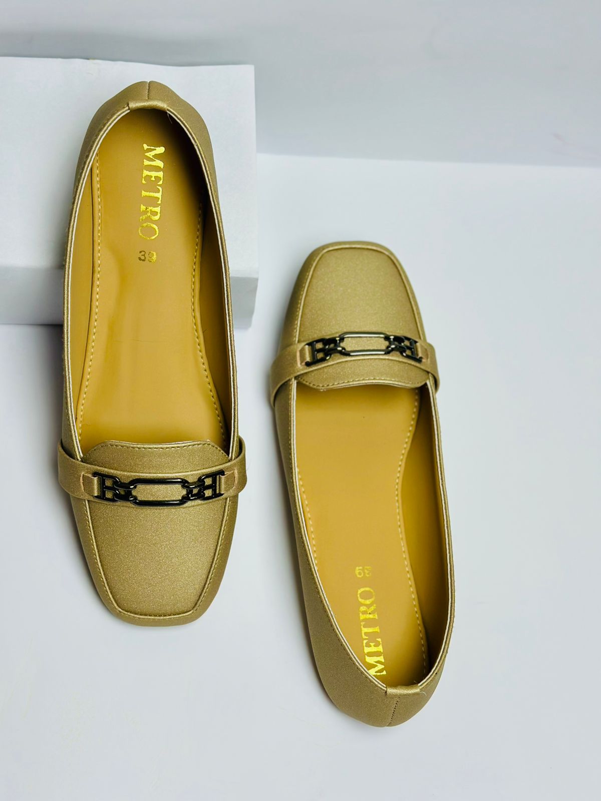 Gleam Loafer Collection